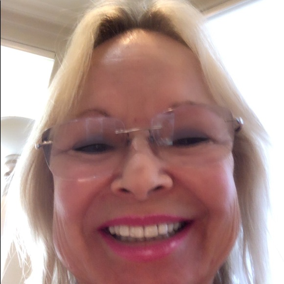 Meet your Posher, Diana - Picture 3 of 3